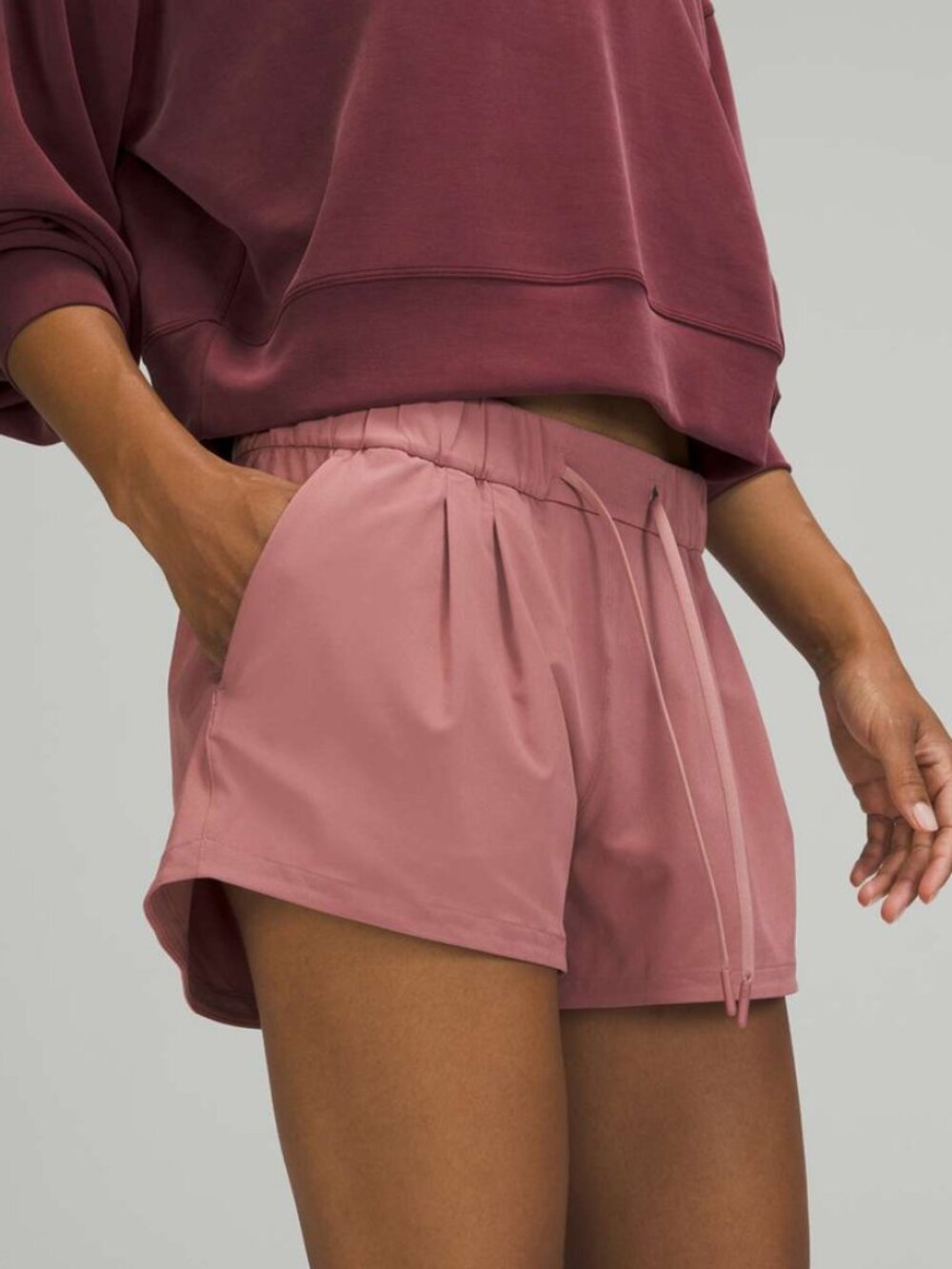 Lululemon - Stroll at Sundown Short 3"